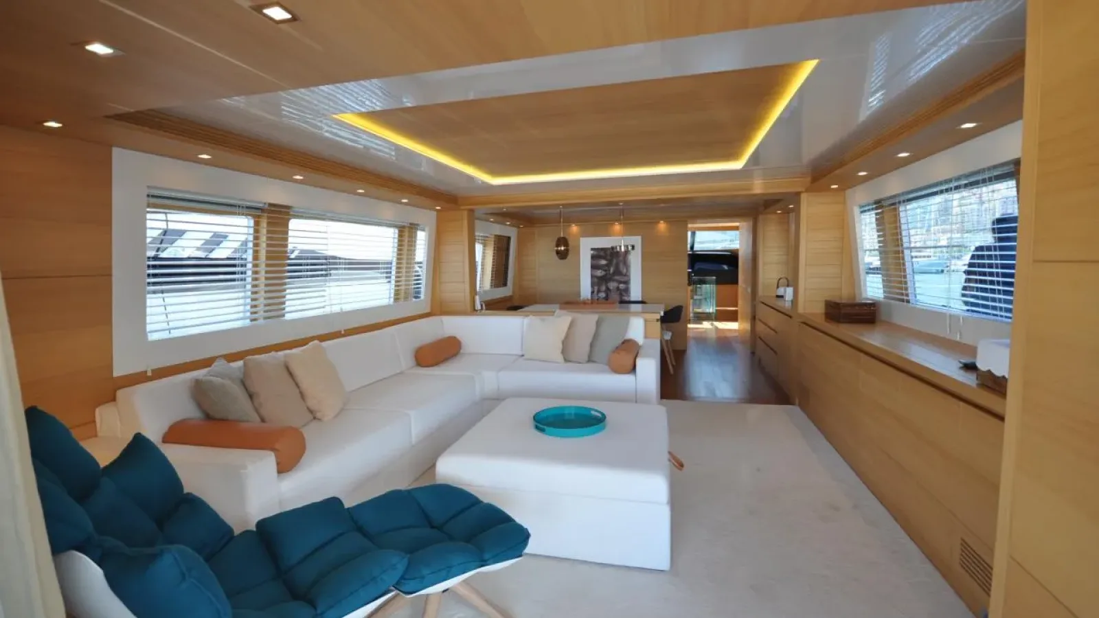 Maiora27-LCRiviera_Conciergerie_de_Luxe-Yacht-Achat (9)