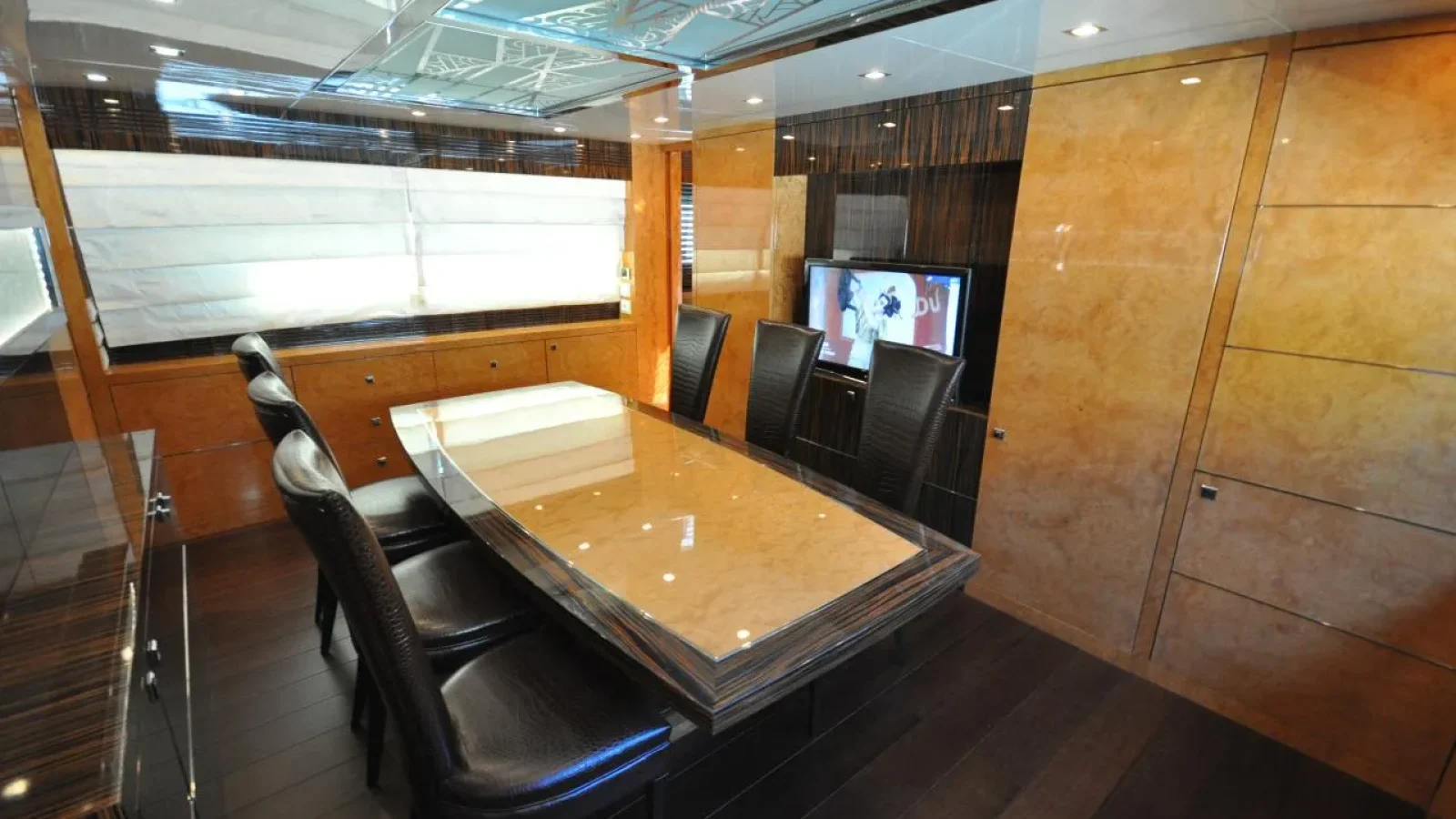 Maiora31DP-LCRiviera_Conciergerie_de_Luxe-Yacht-Achat (13)