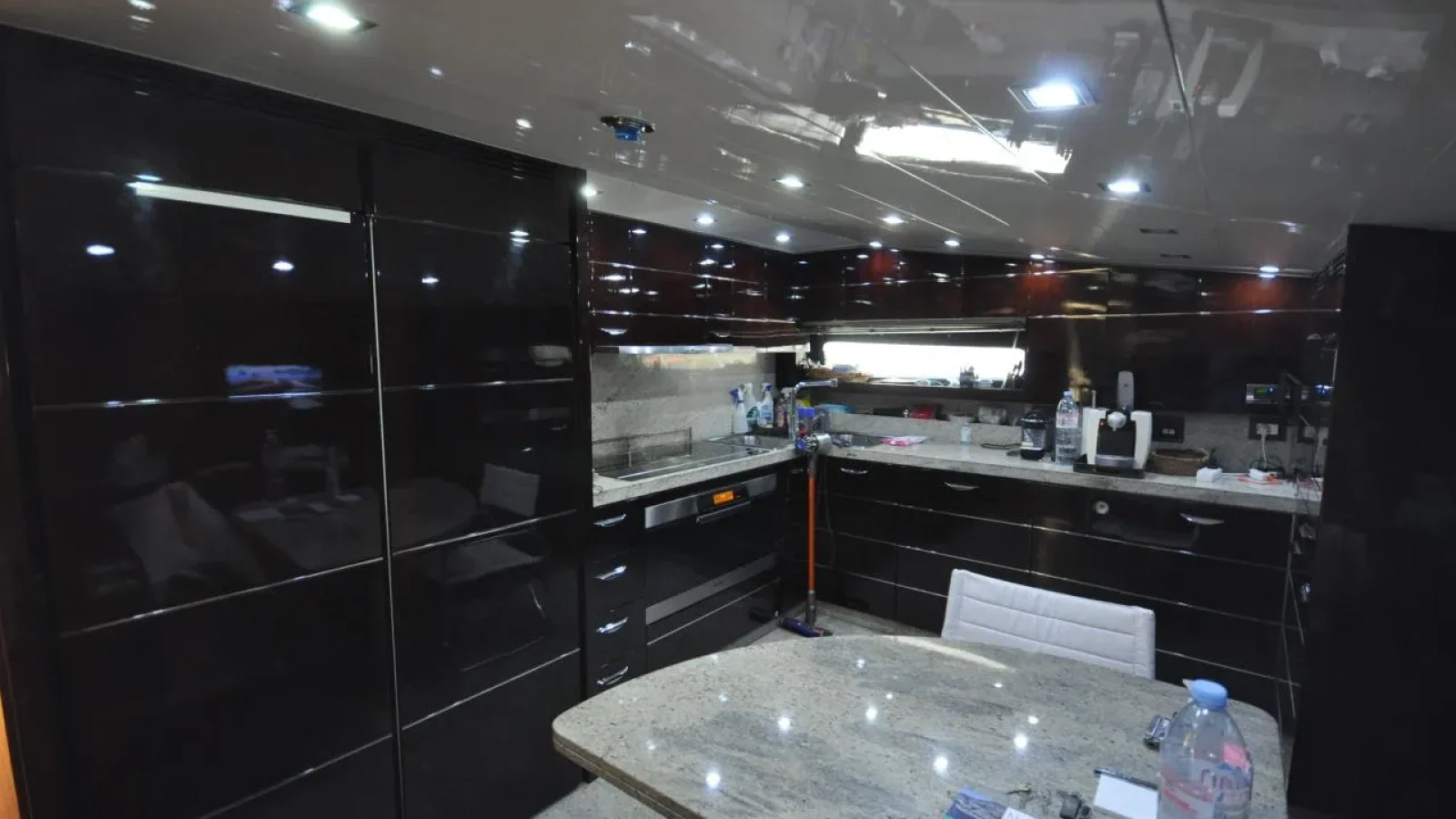 Maiora31DP-LCRiviera_Conciergerie_de_Luxe-Yacht-Achat (15)