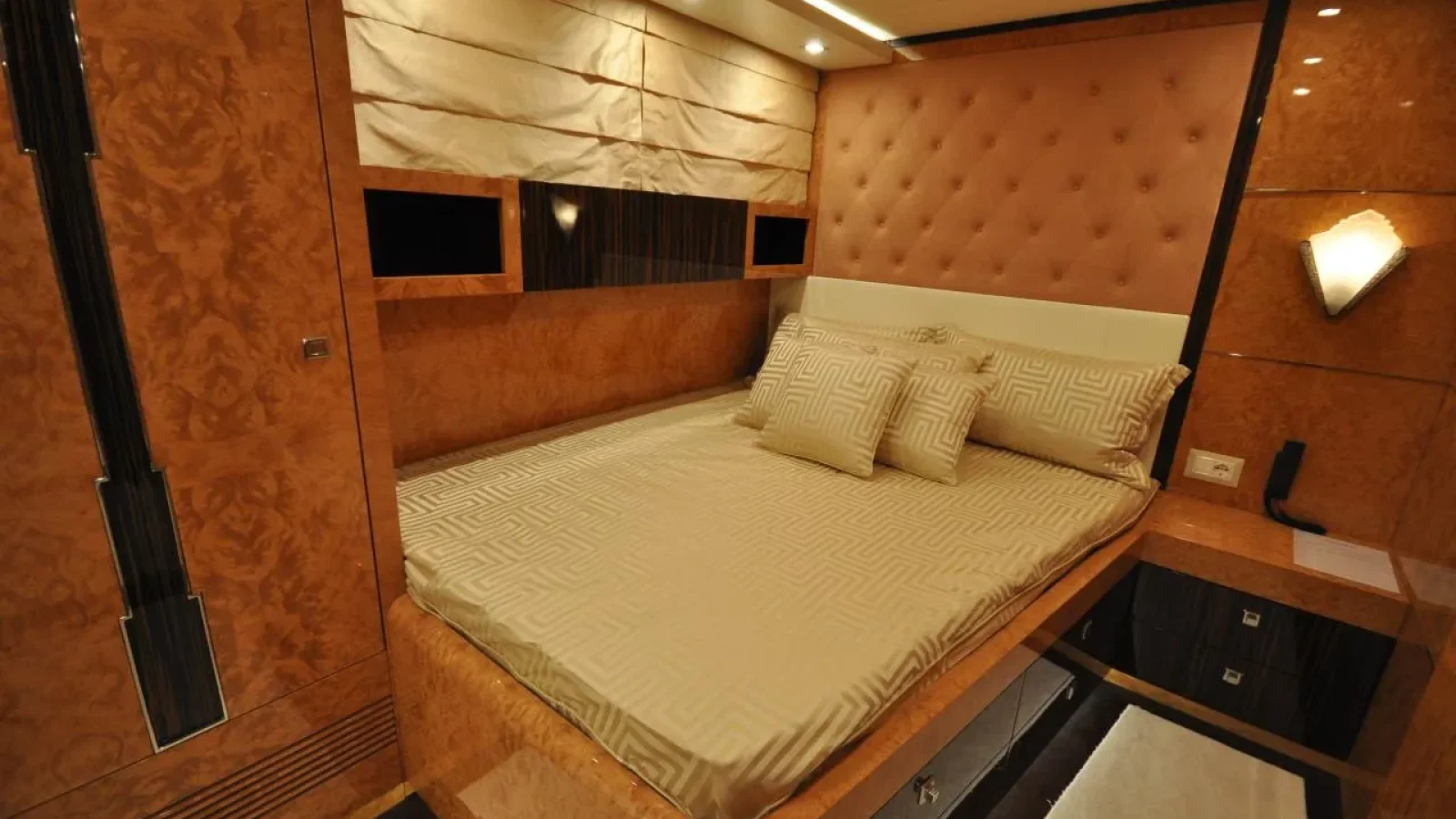 Maiora31DP-LCRiviera_Conciergerie_de_Luxe-Yacht-Achat (19)