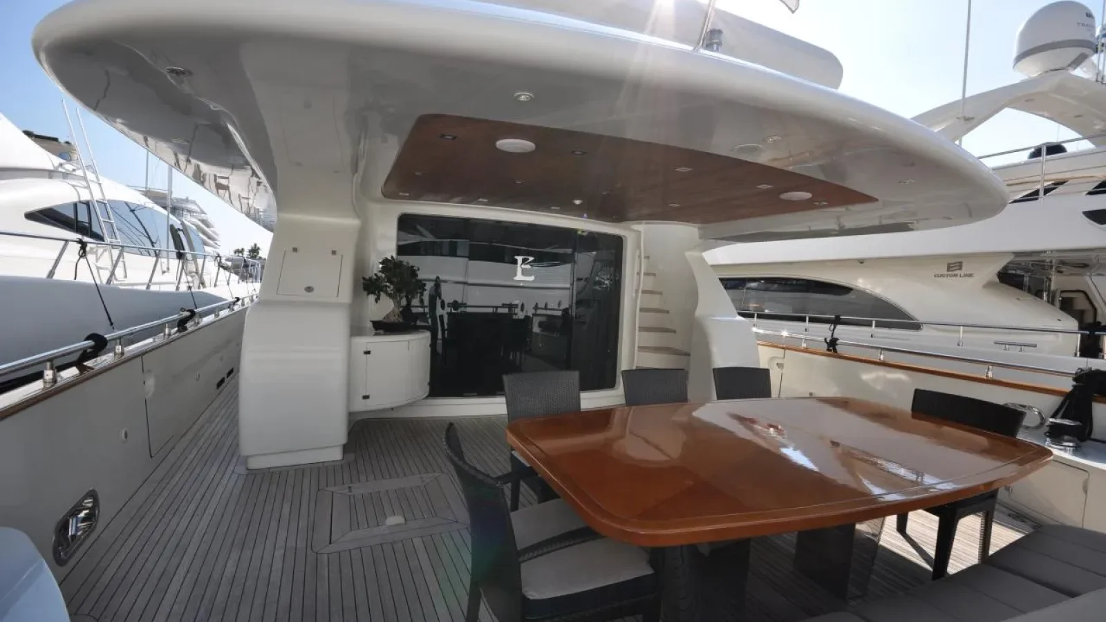 Maiora31DP-LCRiviera_Conciergerie_de_Luxe-Yacht-Achat (4)