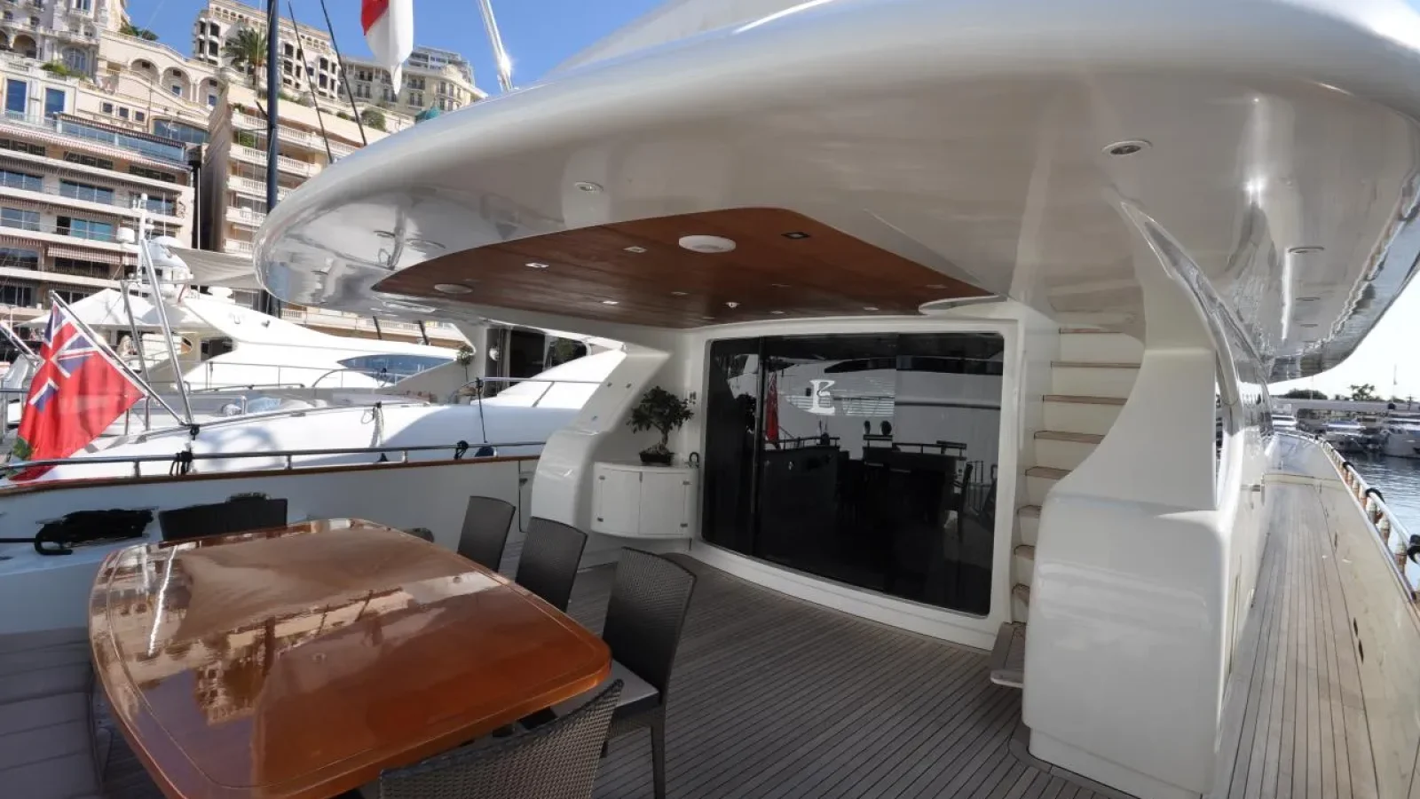 Maiora31DP-LCRiviera_Conciergerie_de_Luxe-Yacht-Achat (7)