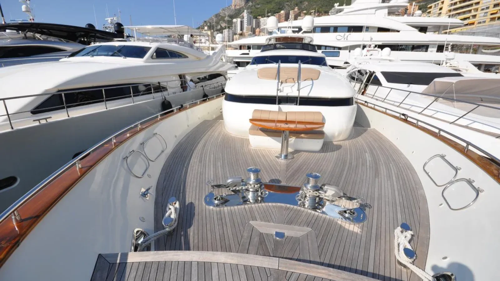 Maiora31DP-LCRiviera_Conciergerie_de_Luxe-Yacht-Achat (9)