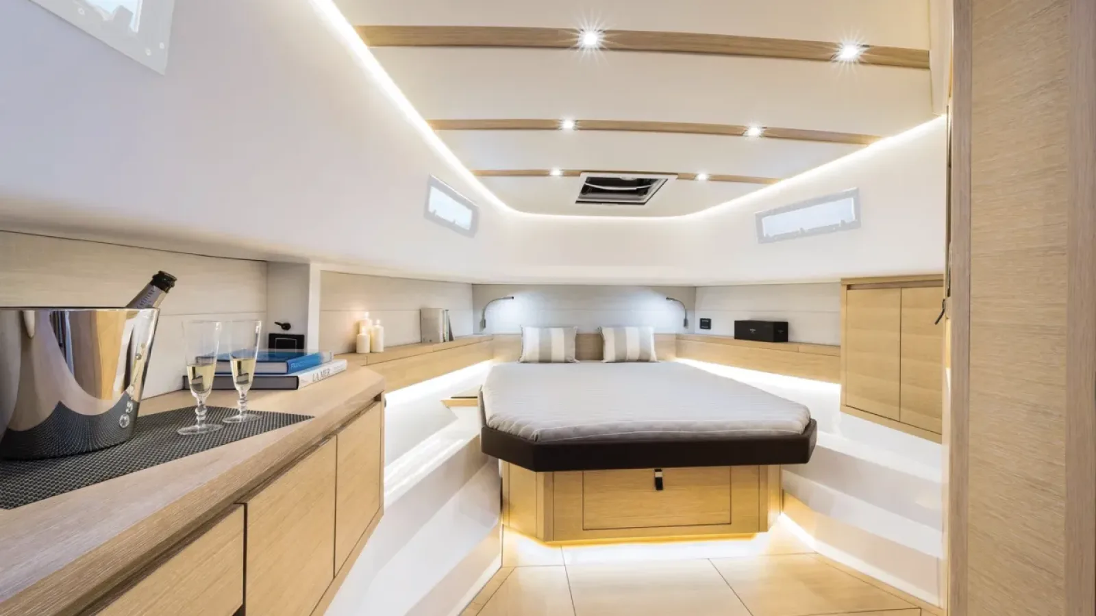 Melek-LCRiviera_Conciergerie_de_Luxe-Yacht-Location (1)