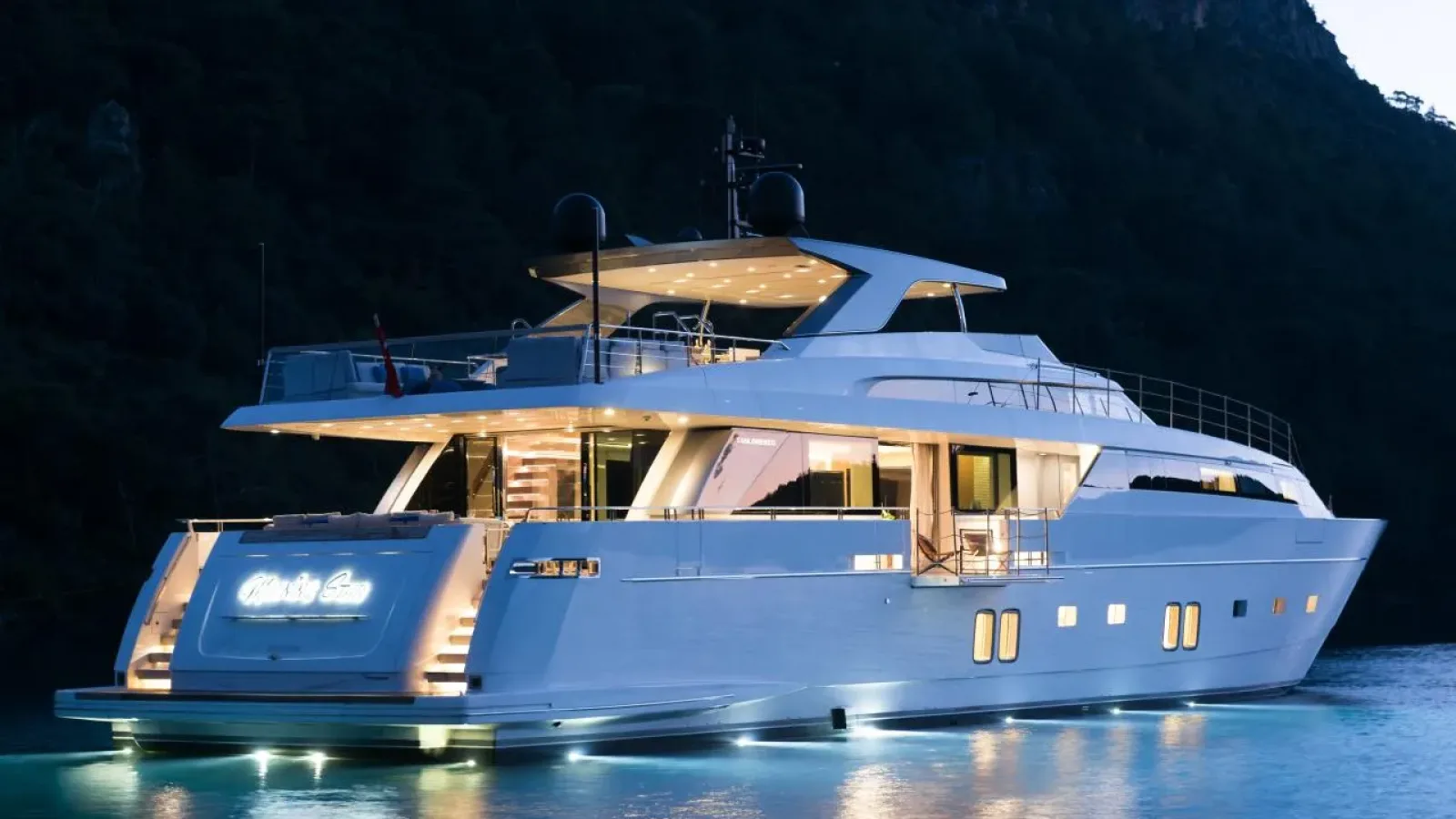 Morning_Star-LCRiviera_Conciergerie_de_Luxe-Yacht-Location (4)