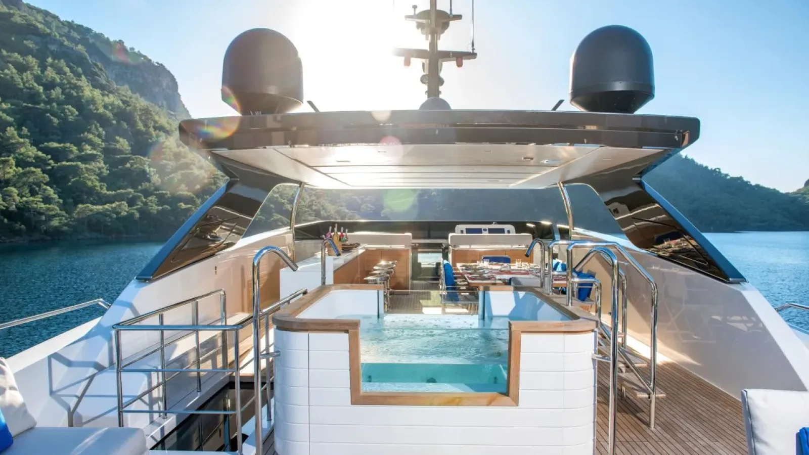 Morning_Star-LCRiviera_Conciergerie_de_Luxe-Yacht-Location (5)