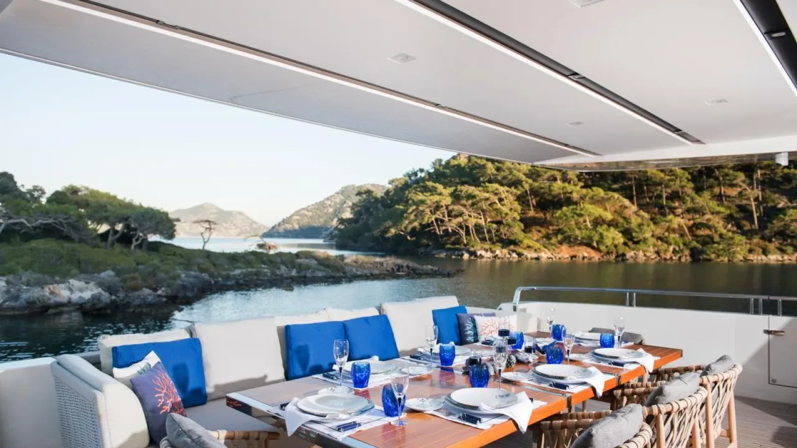 Morning_Star-LCRiviera_Conciergerie_de_Luxe-Yacht-Location (7)