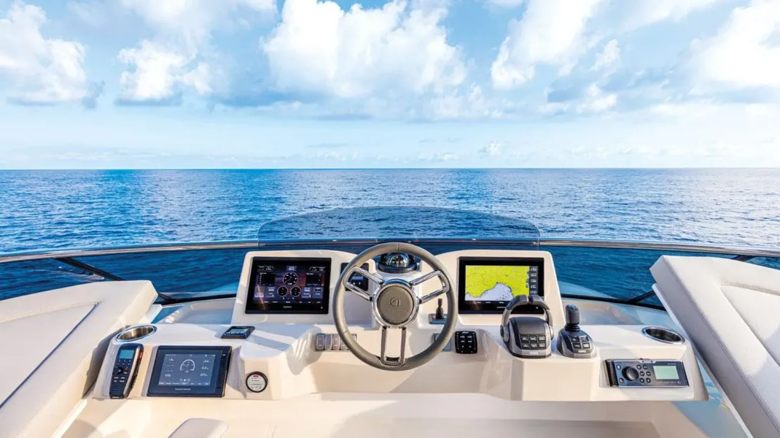 Navetta52-LCRiviera_Conciergerie_de_Luxe-Yacht-Location (15)
