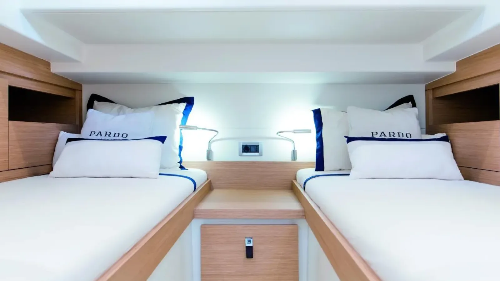Navis-LCRiviera_Conciergerie_de_Luxe-Yacht-Location (2)