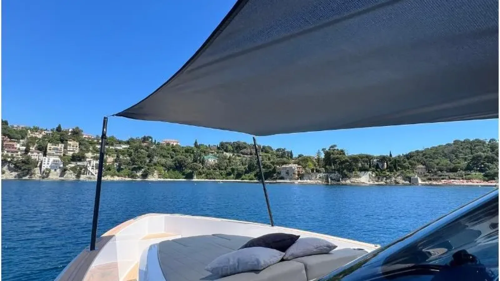 Navis-LCRiviera_Conciergerie_de_Luxe-Yacht-Location (4)