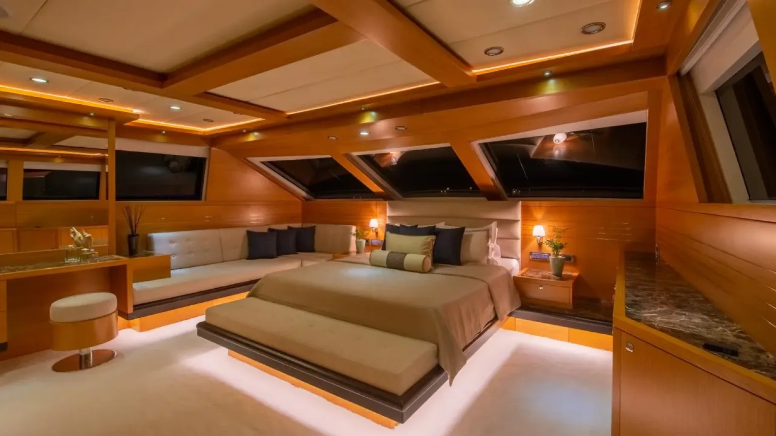 Panfeliss-LCRiviera_Conciergerie_de_Luxe-Yacht-Location (11)