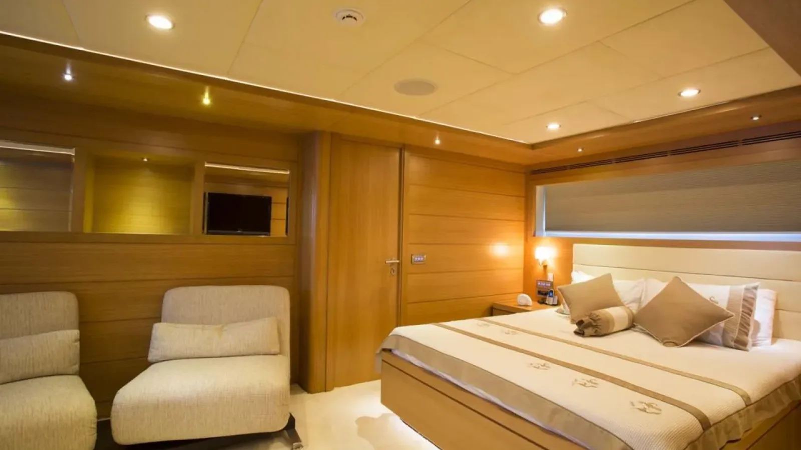 Panfeliss-LCRiviera_Conciergerie_de_Luxe-Yacht-Location (12)