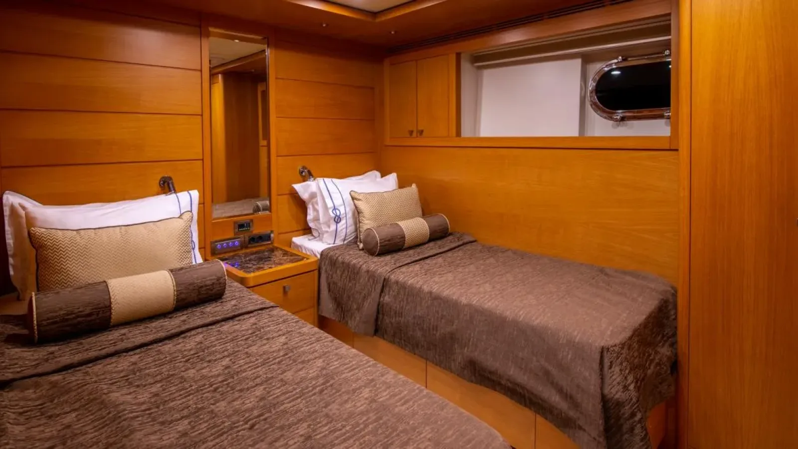 Panfeliss-LCRiviera_Conciergerie_de_Luxe-Yacht-Location (13)