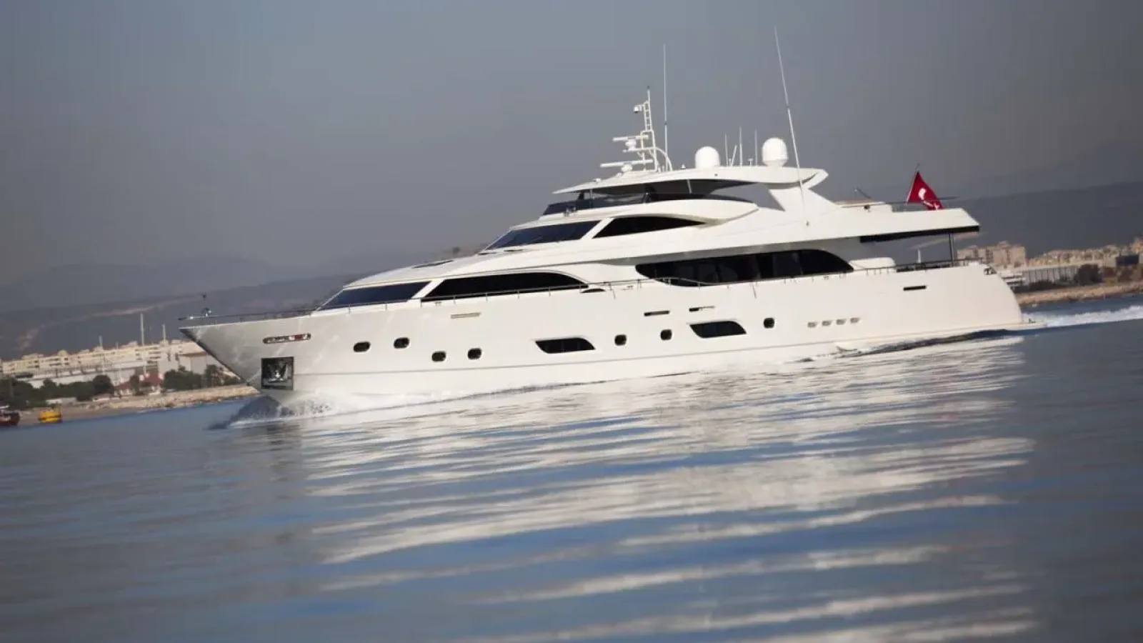 Panfeliss-LCRiviera_Conciergerie_de_Luxe-Yacht-Location (2)