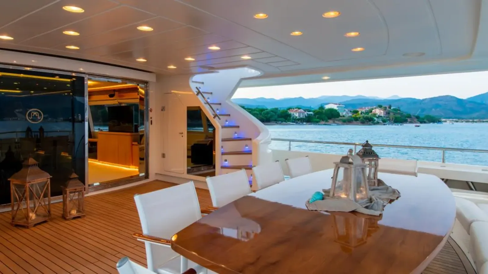 Panfeliss-LCRiviera_Conciergerie_de_Luxe-Yacht-Location (4)