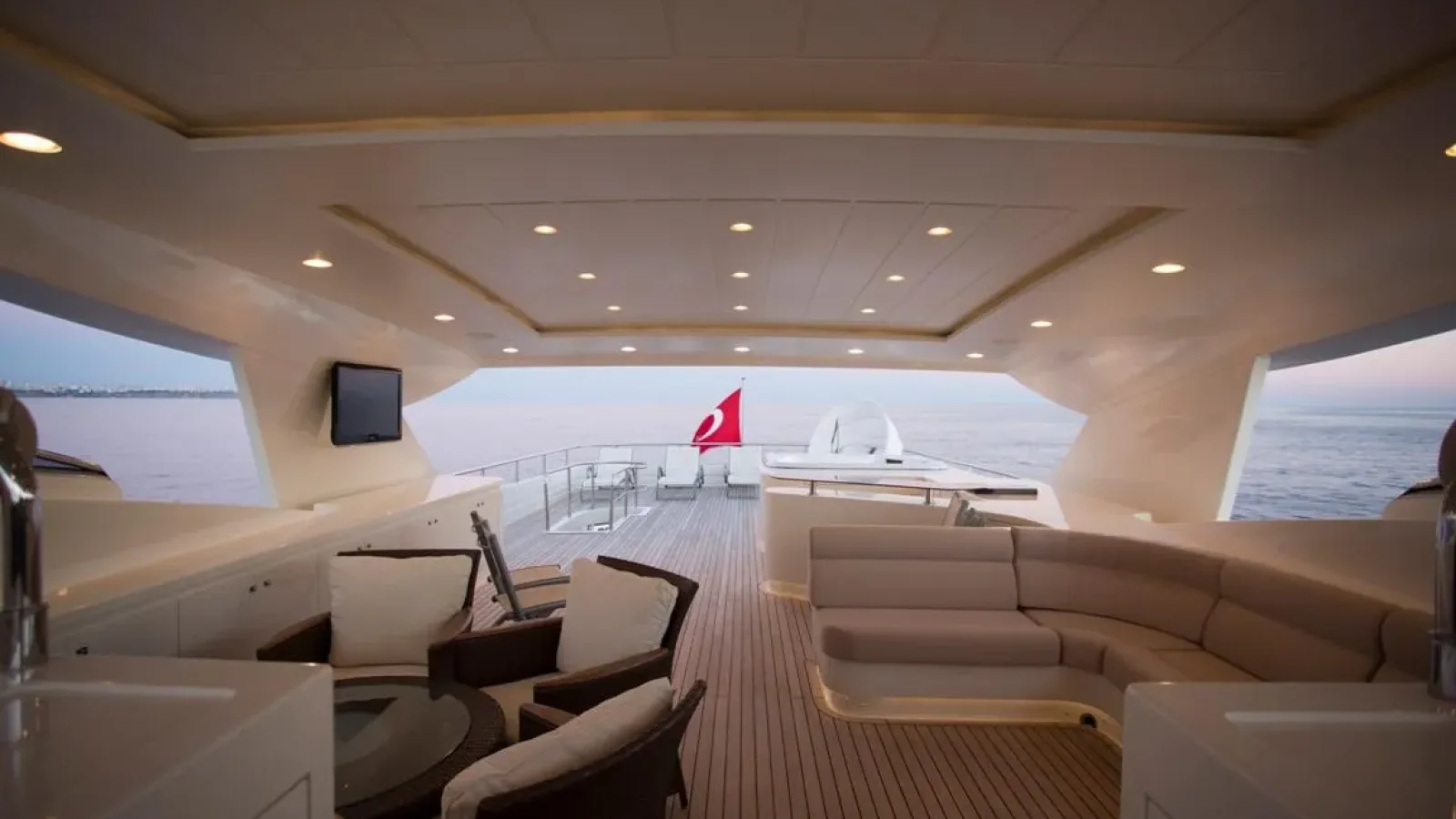 Panfeliss-LCRiviera_Conciergerie_de_Luxe-Yacht-Location (5)