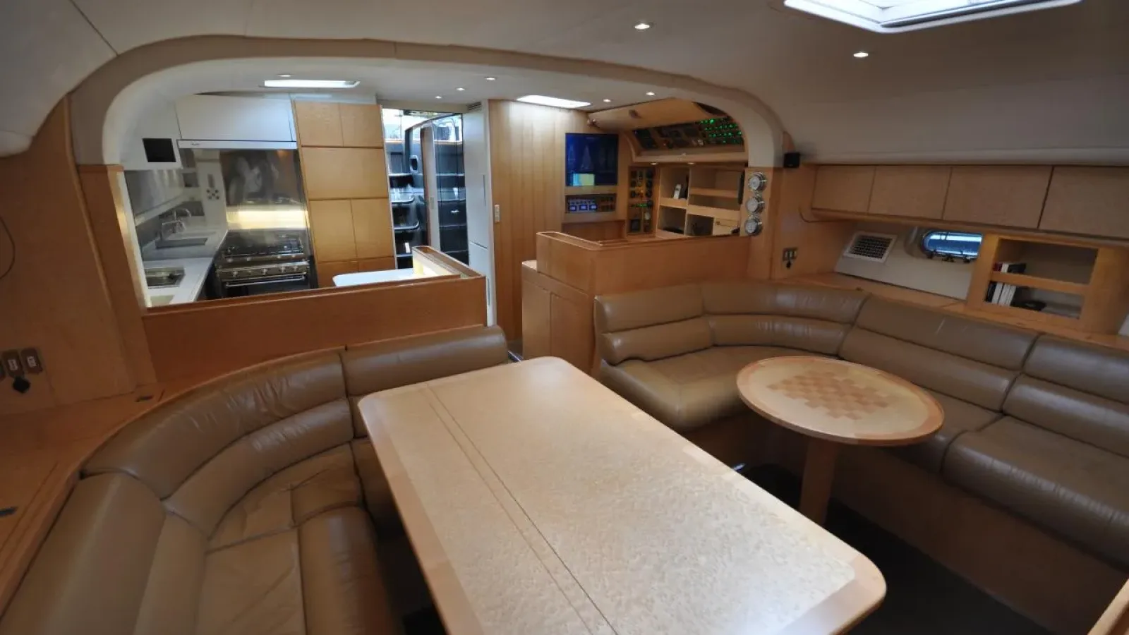 Phenix_Dixi-LCRiviera_Conciergerie_de_Luxe-Yacht-Achat (15)
