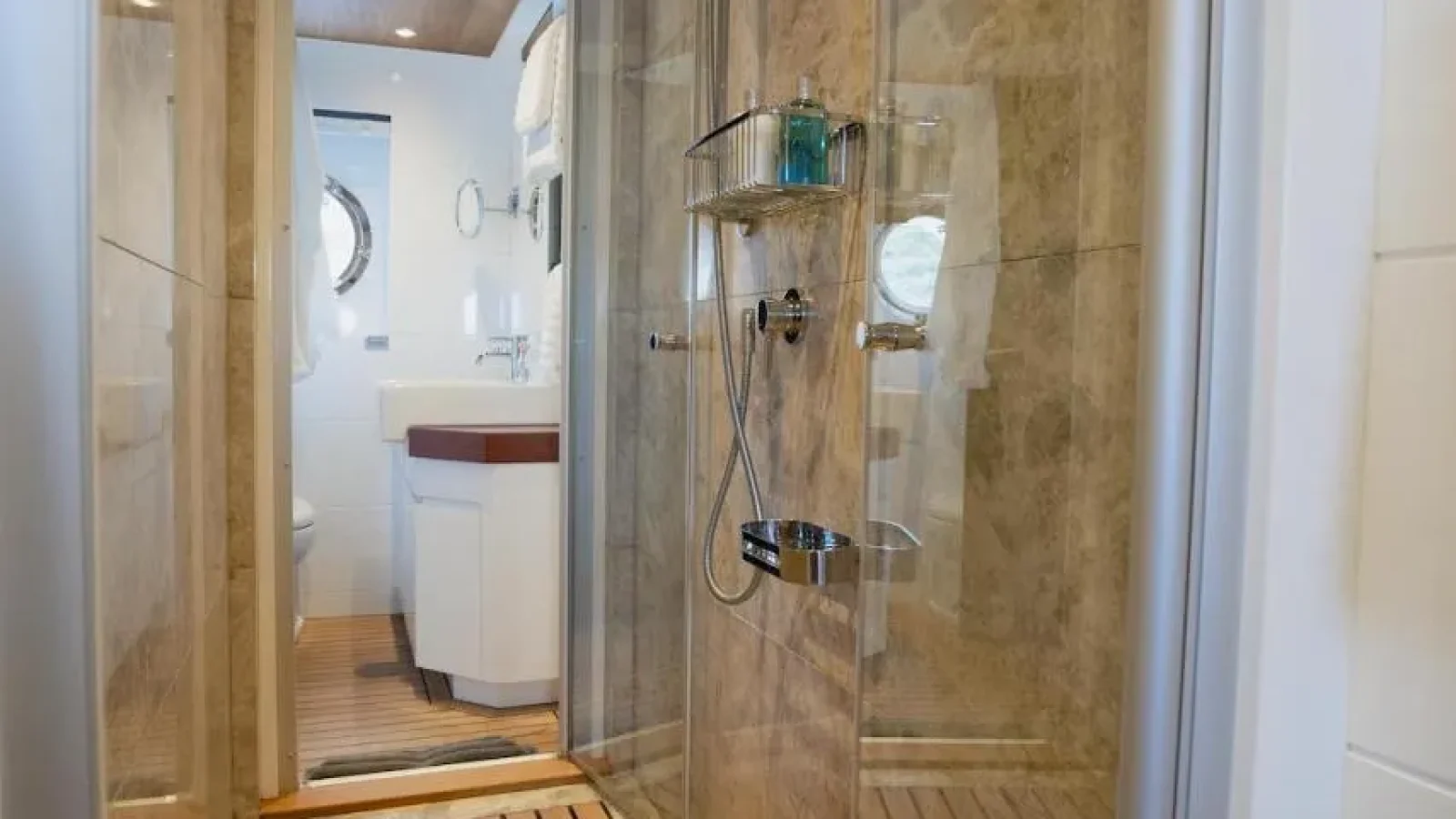 Preference19-LCRiviera_Conciergerie_de_Luxe-Yacht-Location (17)