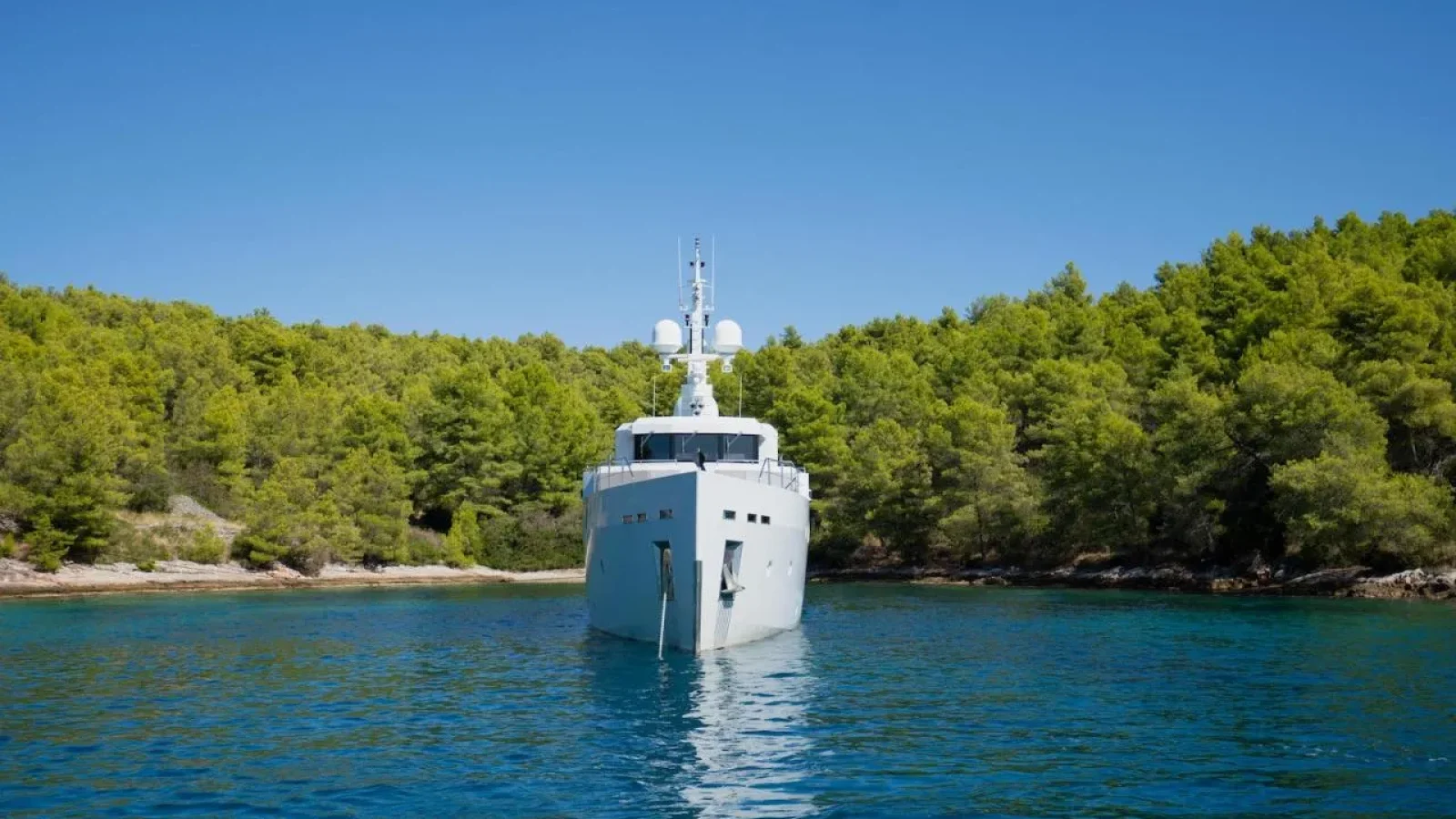 Preference19-LCRiviera_Conciergerie_de_Luxe-Yacht-Location (2)