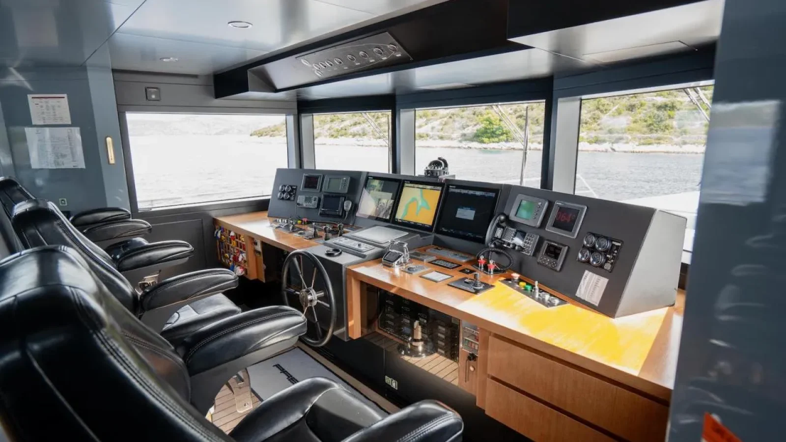 Preference19-LCRiviera_Conciergerie_de_Luxe-Yacht-Location (21)