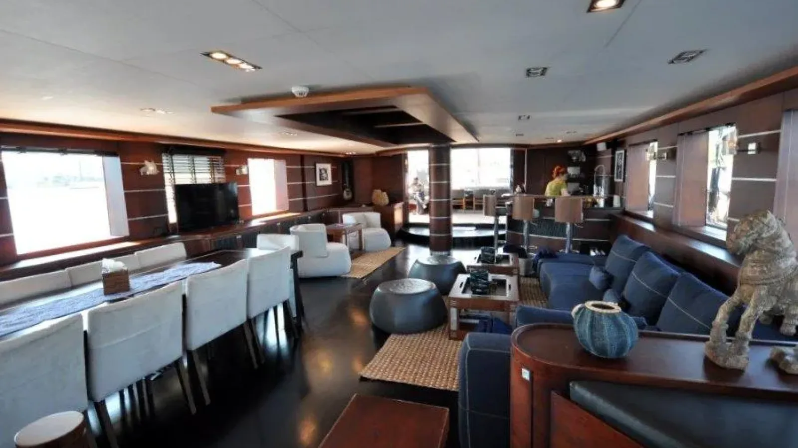 Roxstar-LCRiviera_Conciergerie_de_Luxe-Yacht-Location (11)