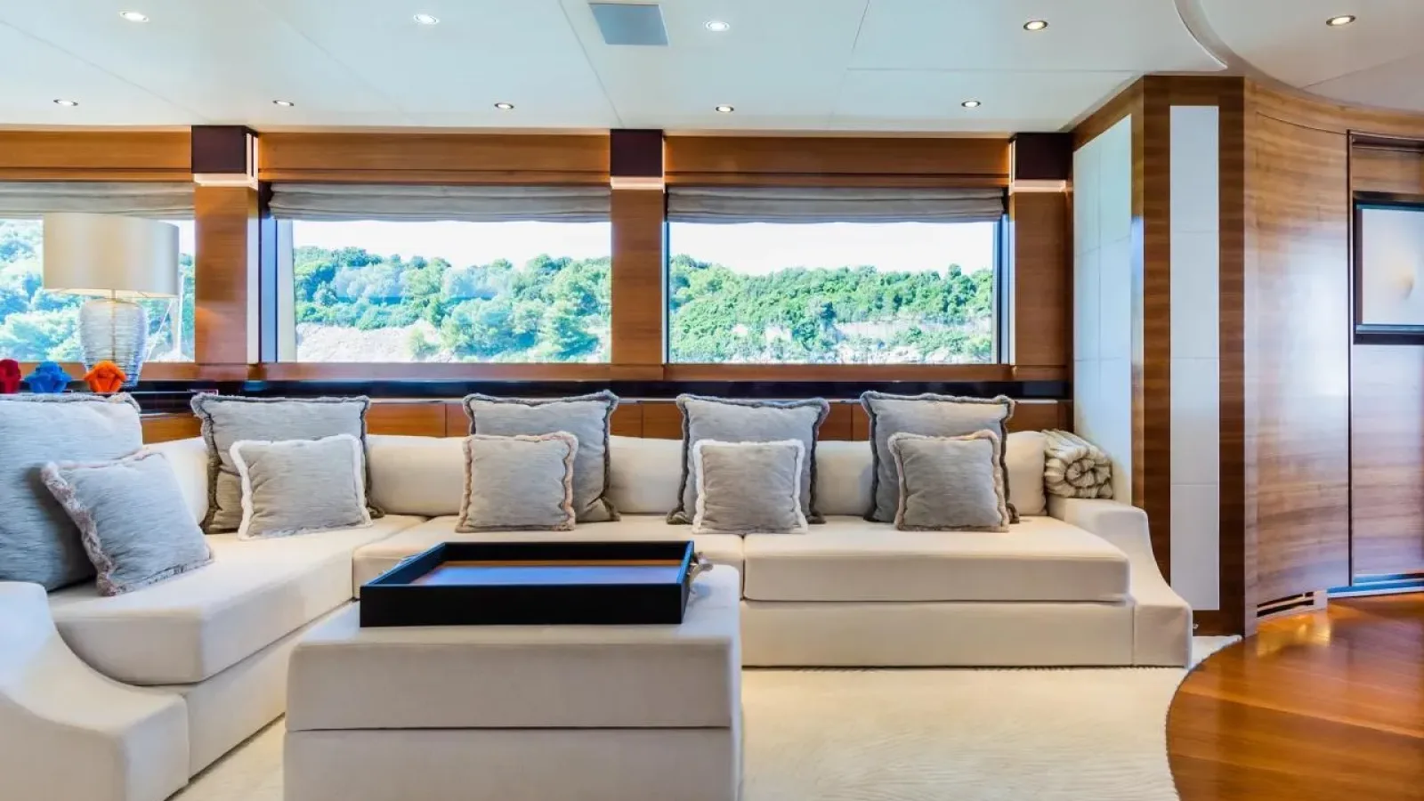 Silver_Wind-LCRiviera_Conciergerie_de_Luxe-Yacht-Location (12)
