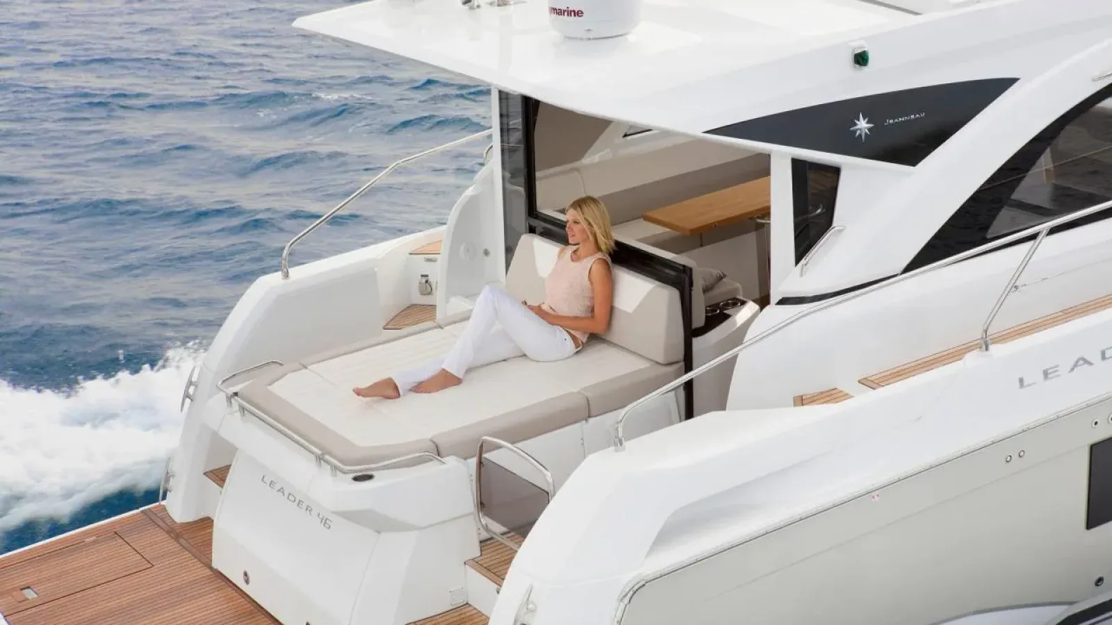 Stardust-LCRiviera_Conciergerie_de_Luxe-Yacht-Location (15)
