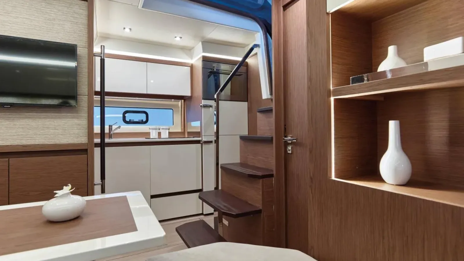 Stardust-LCRiviera_Conciergerie_de_Luxe-Yacht-Location (6)