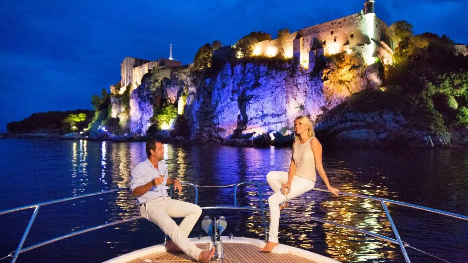 Stardust-LCRiviera_Conciergerie_de_Luxe-Yacht-Location (8)