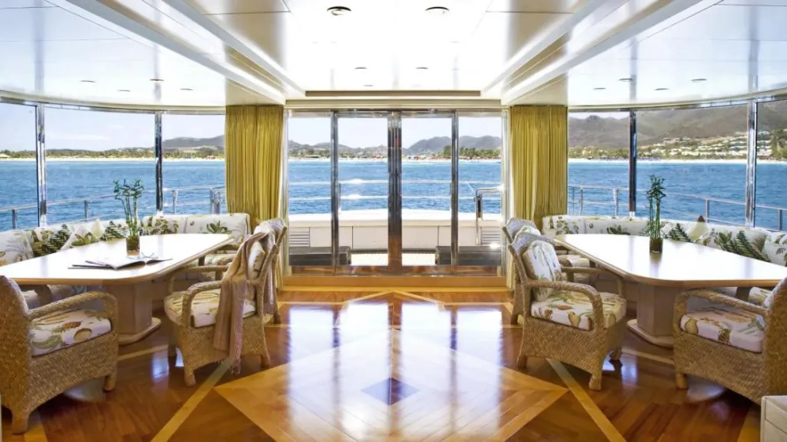 Te_Manu-LCRiviera_Conciergerie_de_Luxe-Yacht-Location (9)