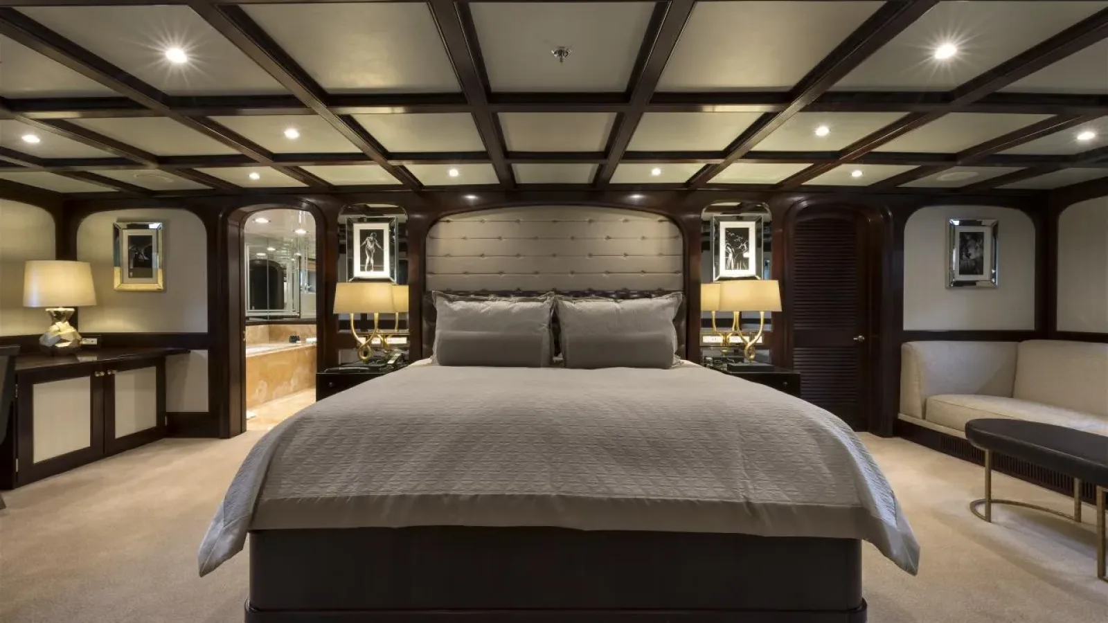 The_Wellesley-LCRiviera_Conciergerie_de_Luxe-Yacht-Location (9)