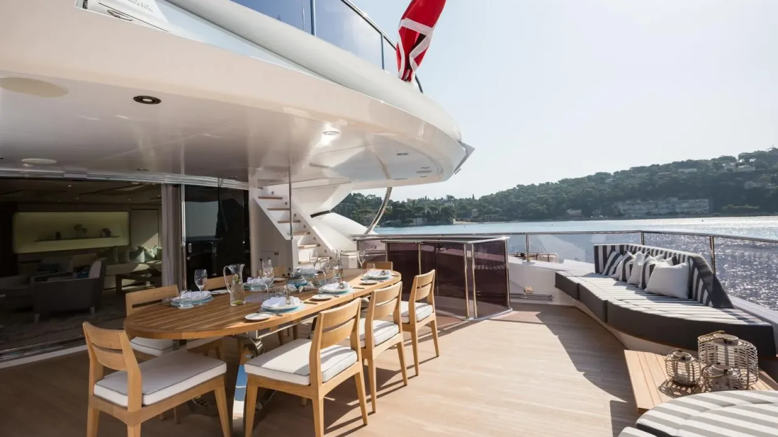 Thumper-LCRiviera_Conciergerie_de_Luxe-Yacht-Location (11)