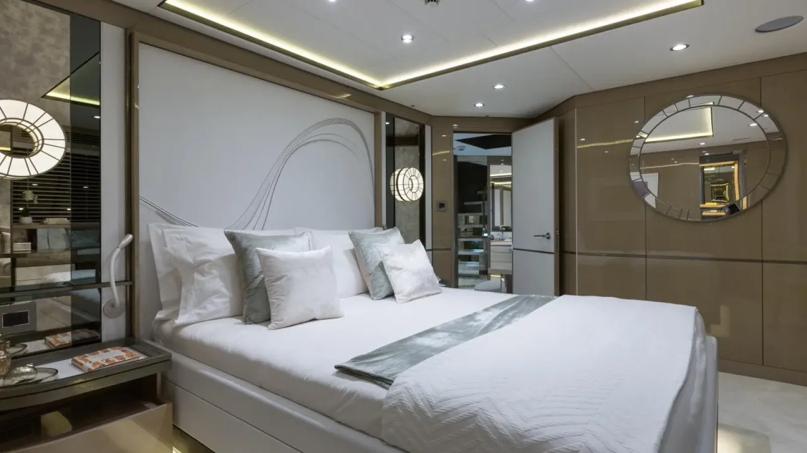 Thumper-LCRiviera_Conciergerie_de_Luxe-Yacht-Location (21)