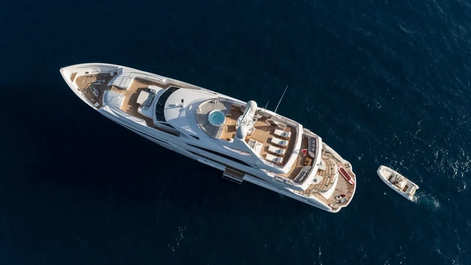 Thumper-LCRiviera_Conciergerie_de_Luxe-Yacht-Location (4)