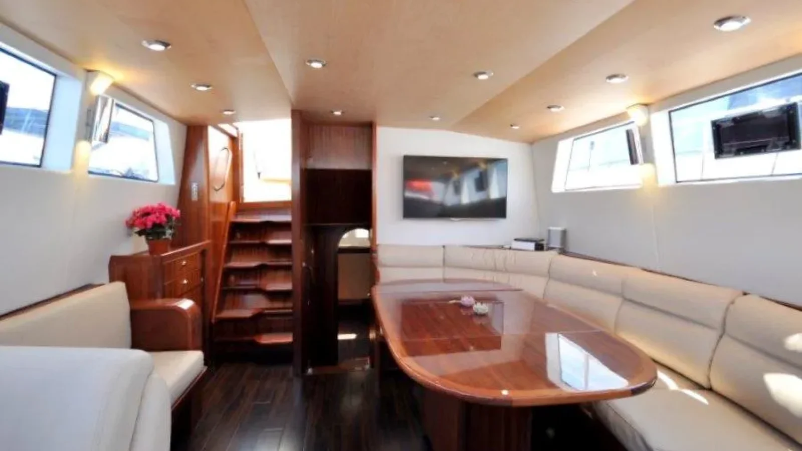 Trehard70-LCRiviera_Conciergerie_de_Luxe-Yacht-Achat (7)